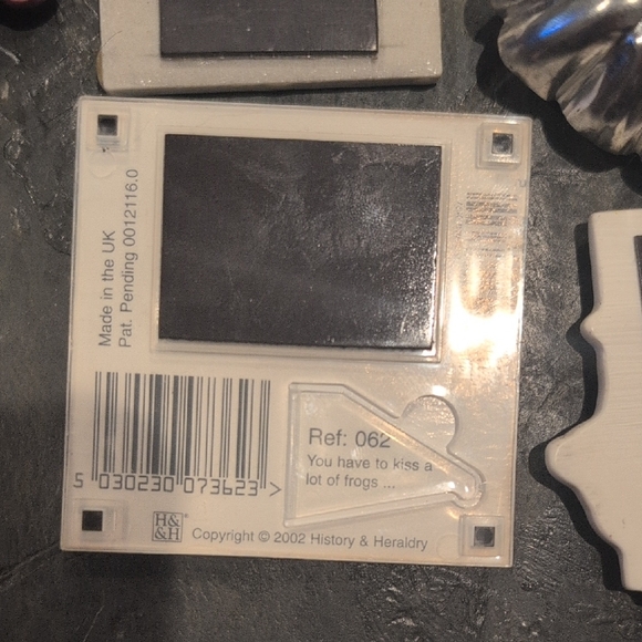 Assorted Decorative Magnets Set - Picture 9 of 10